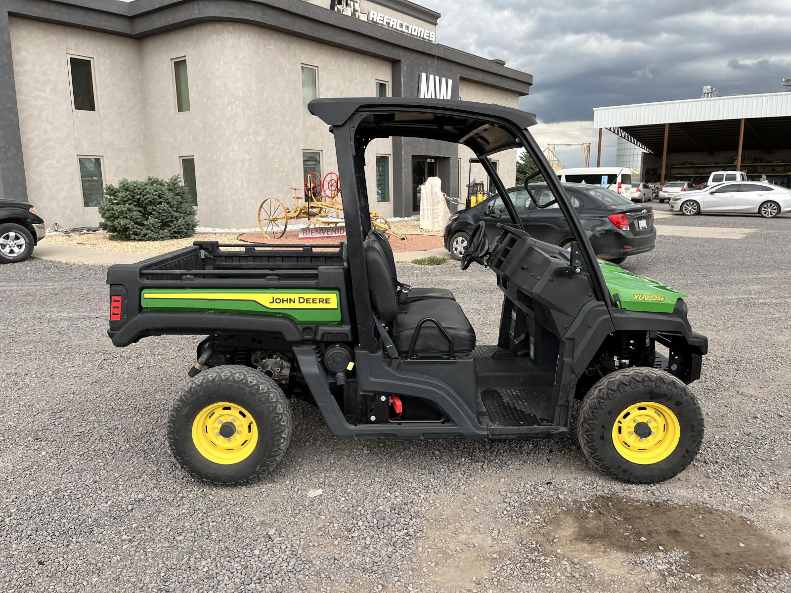 ./imagenes/INVOICE/2019/18254/JOHN DEERE XUV835E (13).JPG